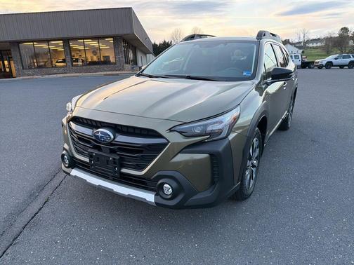 Autumn Green Metallic 2025 Subaru Outback Limited