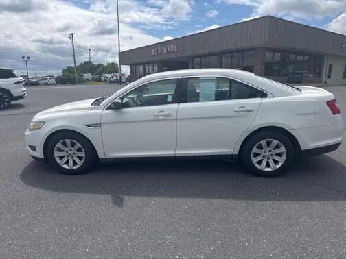 2011 Ford Taurus SE