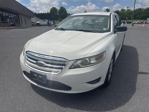 2011 Ford Taurus SE