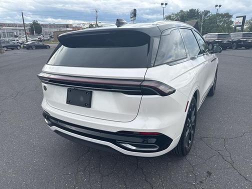 2024 Lincoln Nautilus Reserve