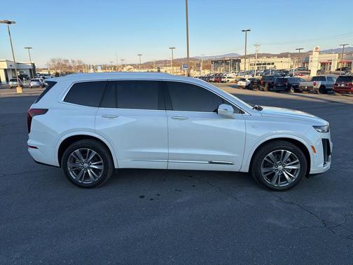 2024 Cadillac XT6 Premium Luxury FWD