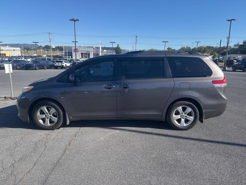2013 Toyota Sienna 