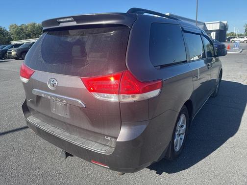 2013 Toyota Sienna 