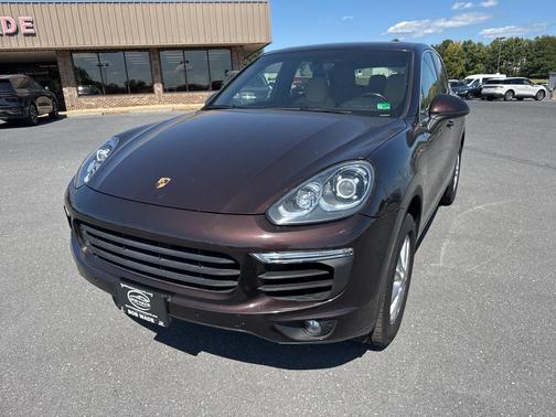 2016 Porsche Cayenne Base