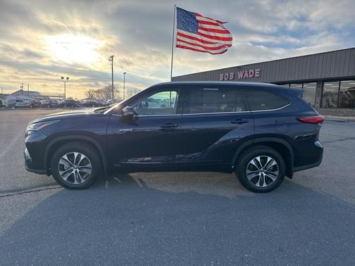 2021 Toyota Highlander Hybrid XLE