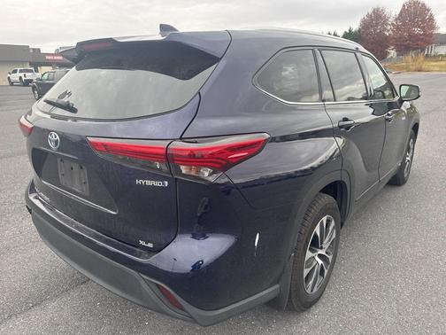 2021 Toyota Highlander Hybrid XLE