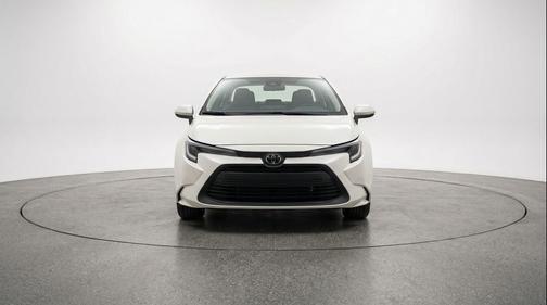 Ice Cap 2025 Toyota Corolla LE