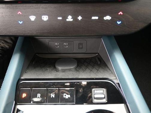 Everest White P 2026 Nissan Murano Platinum