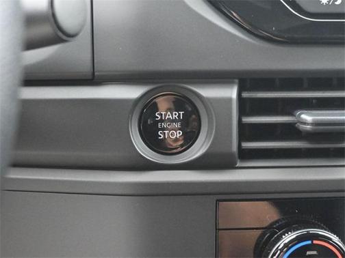 2025 Nissan Pathfinder S