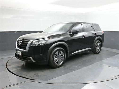 2025 Nissan Pathfinder S