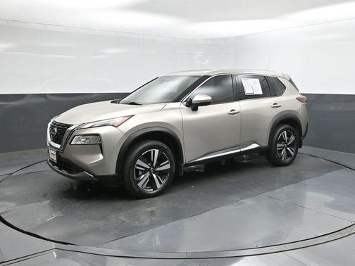 Champagne Silver 2023 Nissan Rogue SL