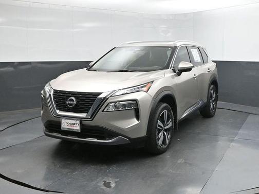 Champagne Silver 2023 Nissan Rogue SL