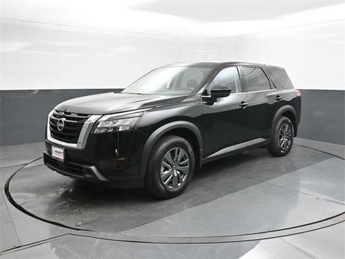 2025 Nissan Pathfinder S