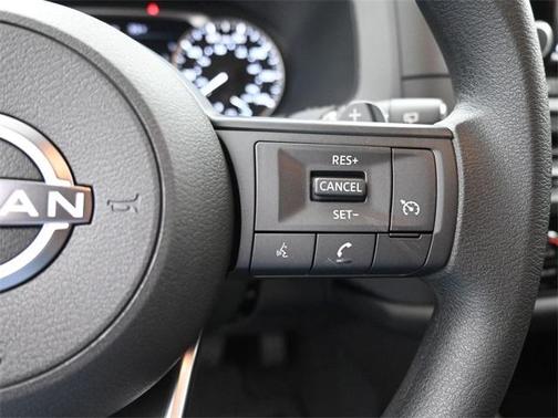 2025 Nissan Pathfinder S