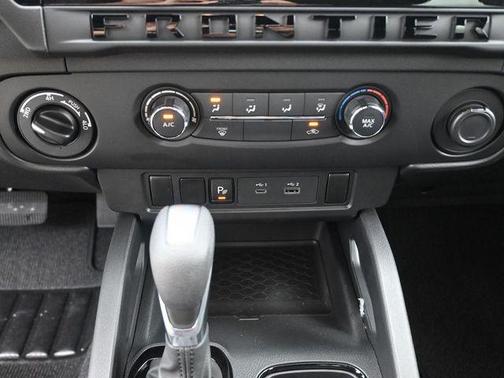 Glacier White 2026 Nissan Frontier SV