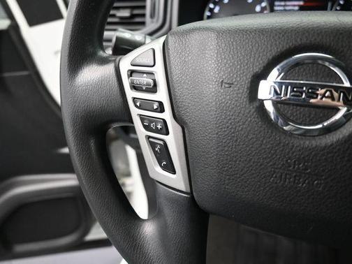 Glacier White 2022 Nissan Titan SV