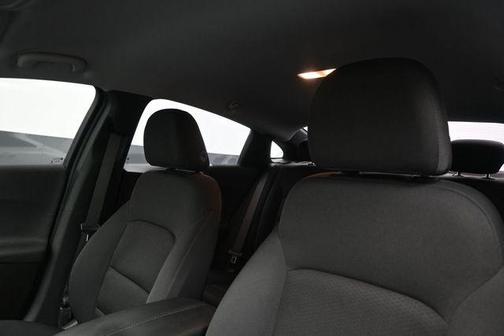 Summit White 2022 Chevrolet Malibu LT