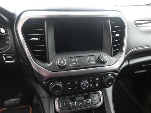 2022 GMC Acadia AT4