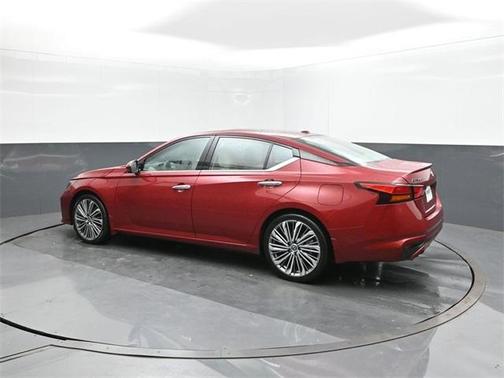 2025 Nissan Altima SL