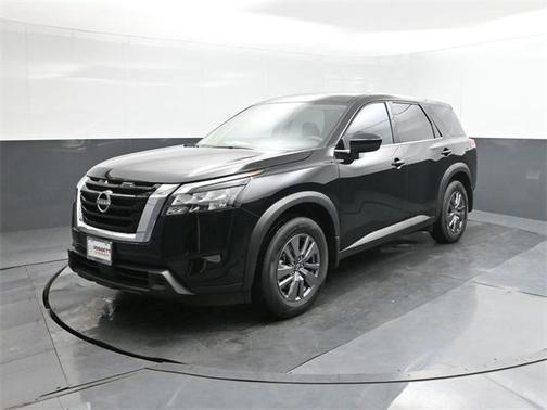 2025 Nissan Pathfinder S