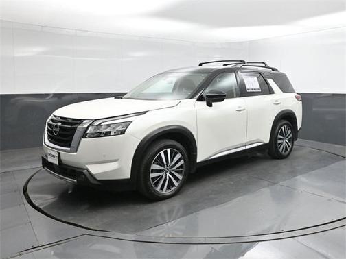 2022 Nissan Pathfinder Platinum
