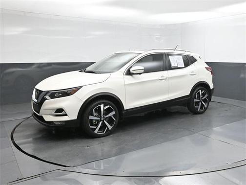 2022 Nissan Rogue Sport SL