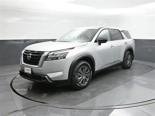 2025 Nissan Pathfinder S