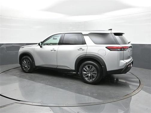 2025 Nissan Pathfinder S