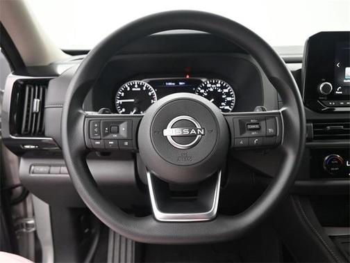 2025 Nissan Pathfinder S