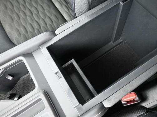 2025 Nissan Pathfinder S