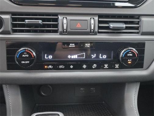 2025 Nissan Pathfinder S