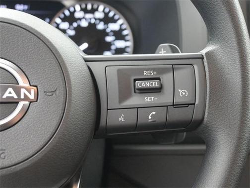 2025 Nissan Pathfinder S
