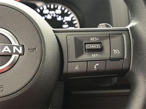 2025 Nissan Pathfinder S