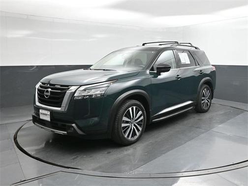 2022 Nissan Pathfinder Platinum