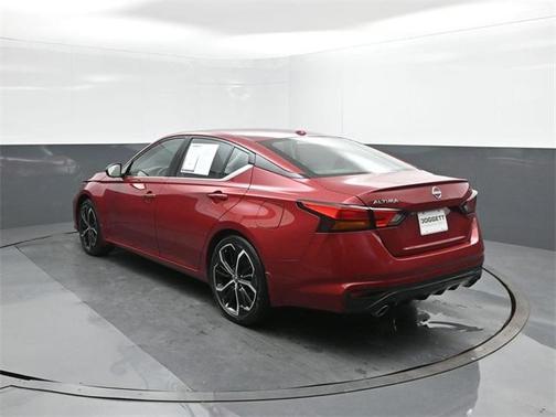 2025 Nissan Altima SR