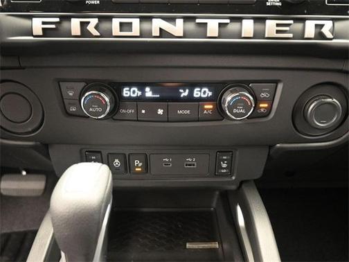2025 Nissan Frontier SV