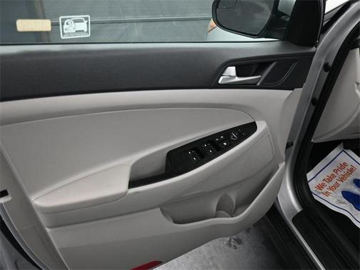 2020 Hyundai TUCSON SE