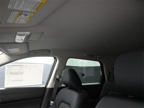 2025 Nissan Pathfinder S