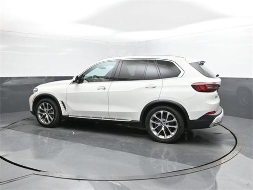 2023 BMW X5 sDrive40i