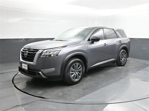 2025 Nissan Pathfinder S