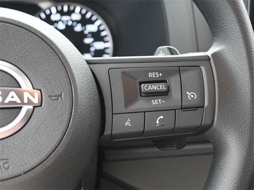 2025 Nissan Pathfinder S