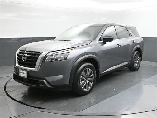 2025 Nissan Pathfinder S