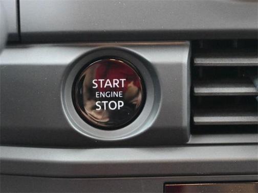 2025 Nissan Pathfinder S