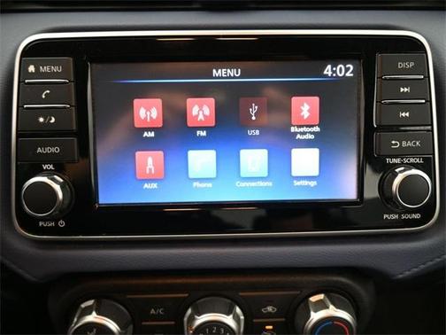 2023 Nissan Versa 1.6 SV