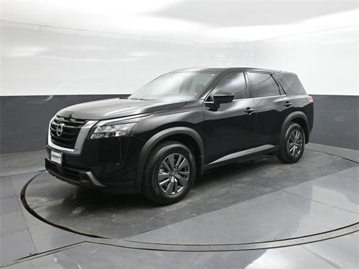 2025 Nissan Pathfinder S