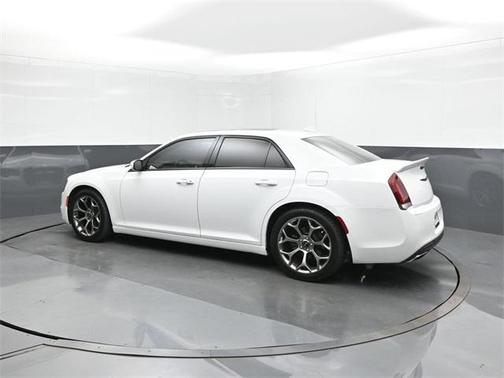 2018 Chrysler 300 S