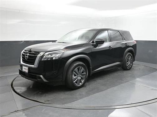 2025 Nissan Pathfinder S