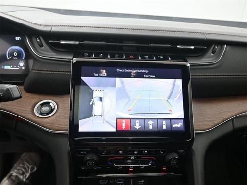 2022 Jeep Grand Cherokee Summit