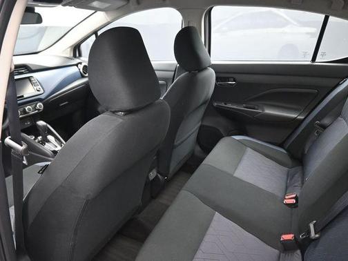 Aspen White 2025 Nissan Versa 1.6 SV