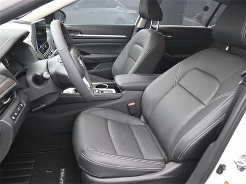 2025 Nissan Altima SL